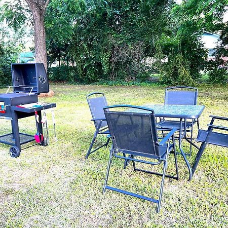 Foundation Paradise Fayetteville Εξωτερικό φωτογραφία